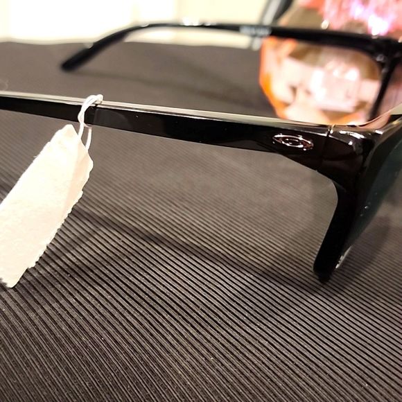 Oakley On Hold Sunglasses- Sapphire Iridium Polorized Lenses Steel Frame main image 7
